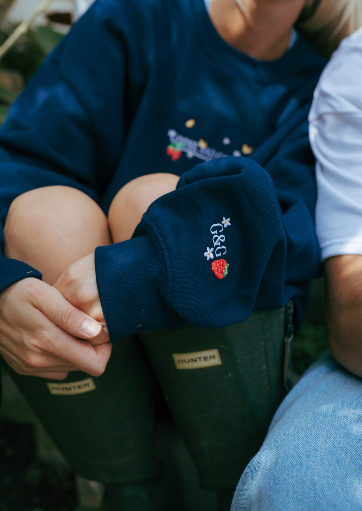 Wild Strawberry Embroidered Sweat - Navy