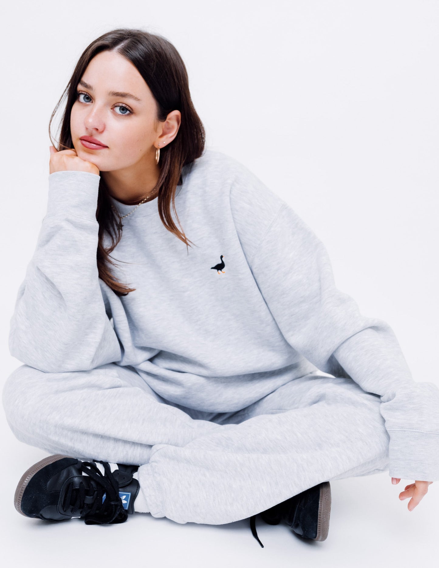 gg_female_image Ash Grey