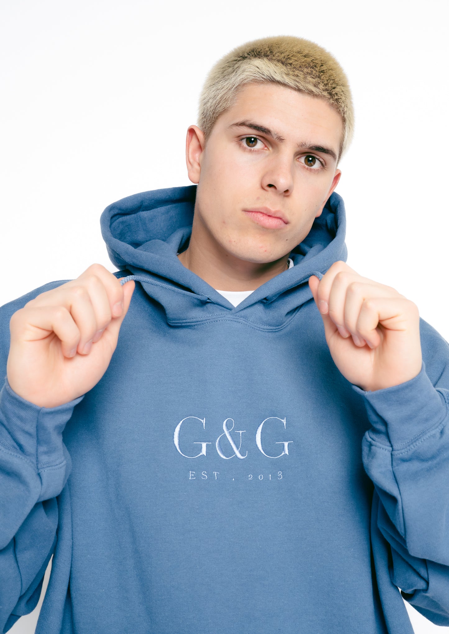 gg_male_image | Dil is 6'0" and wears an XXL