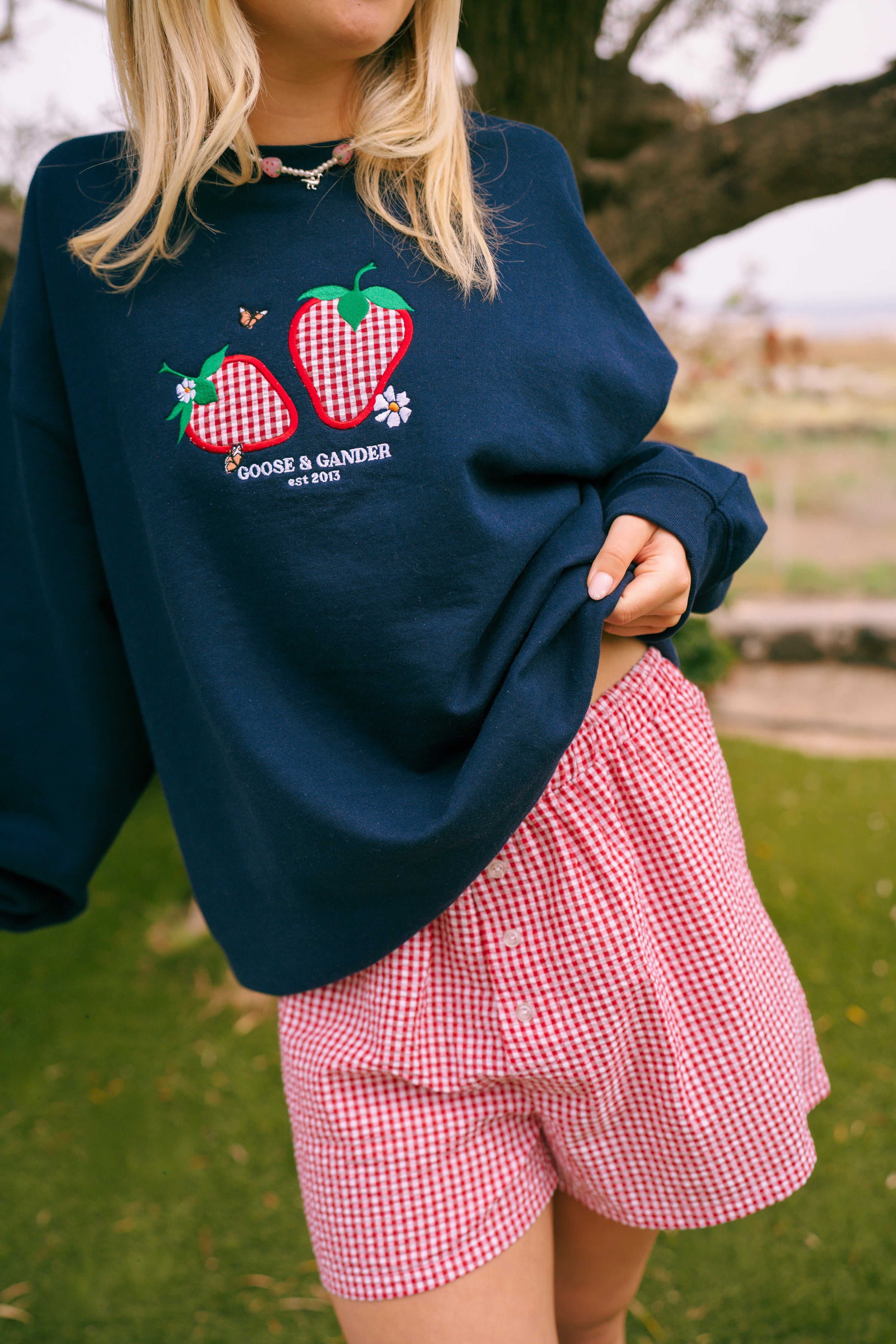 Wild Strawberry Embroidered Sweat - Navy – Goose & Gander