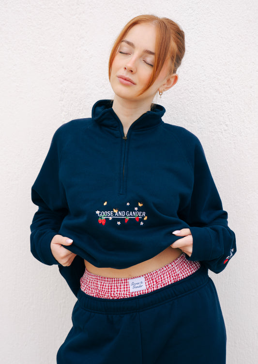gg_female_model | Josie is 5'7" and wears an XL
