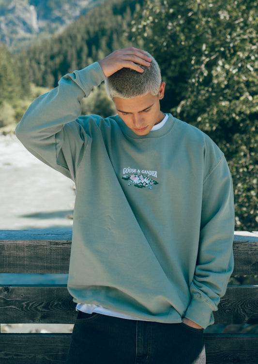 Mountain Embroidered Sweat - Dusky Green